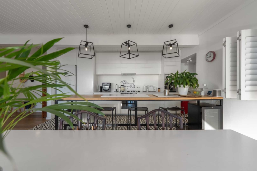 5 Bedroom Property for Sale in Green Point Western Cape